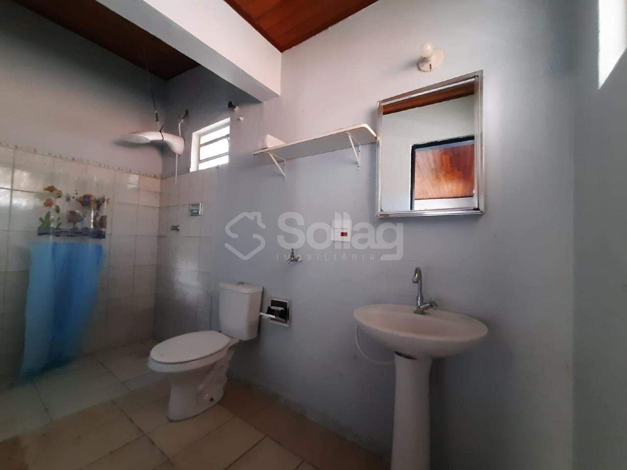 Casa em condomínio para aluguel no Condomínio Chácaras do Lago: 