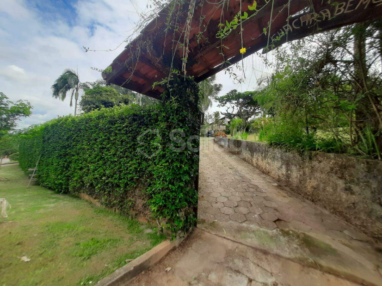 Casa em condomínio para aluguel no Condomínio Chácaras do Lago: 