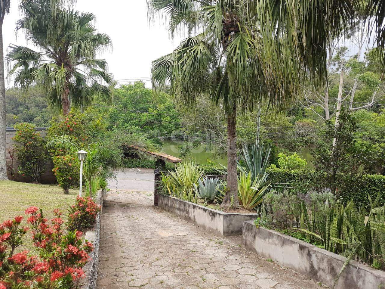 Casa em condomínio para aluguel no Condomínio Chácaras do Lago: 