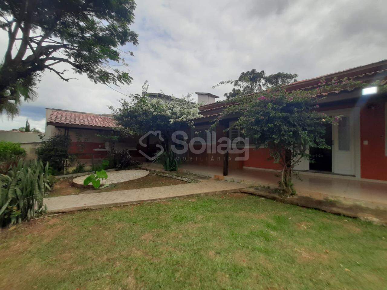 Casa em condomínio para aluguel no Condomínio Chácaras do Lago: 