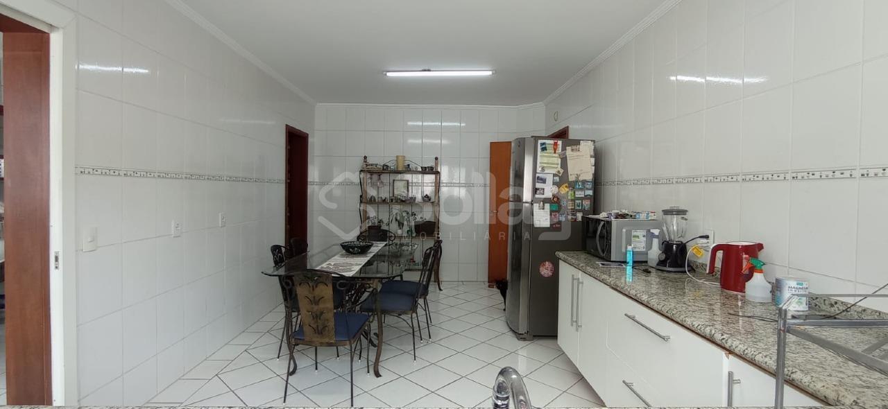 Casa em condomínio à venda no Condomínio Estância Marambaia: 