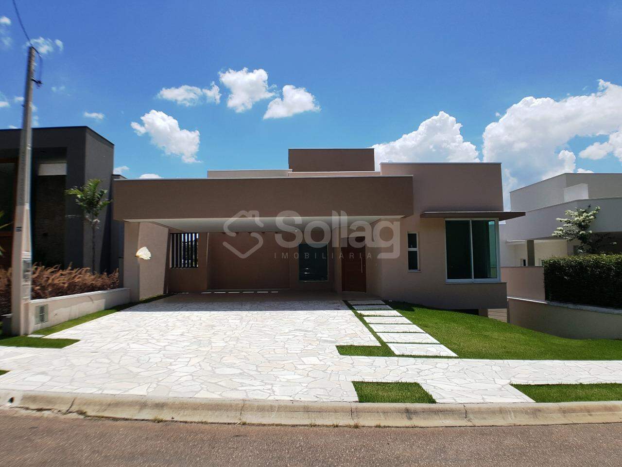 Casa em condomínio à venda no Santa Isabel: 