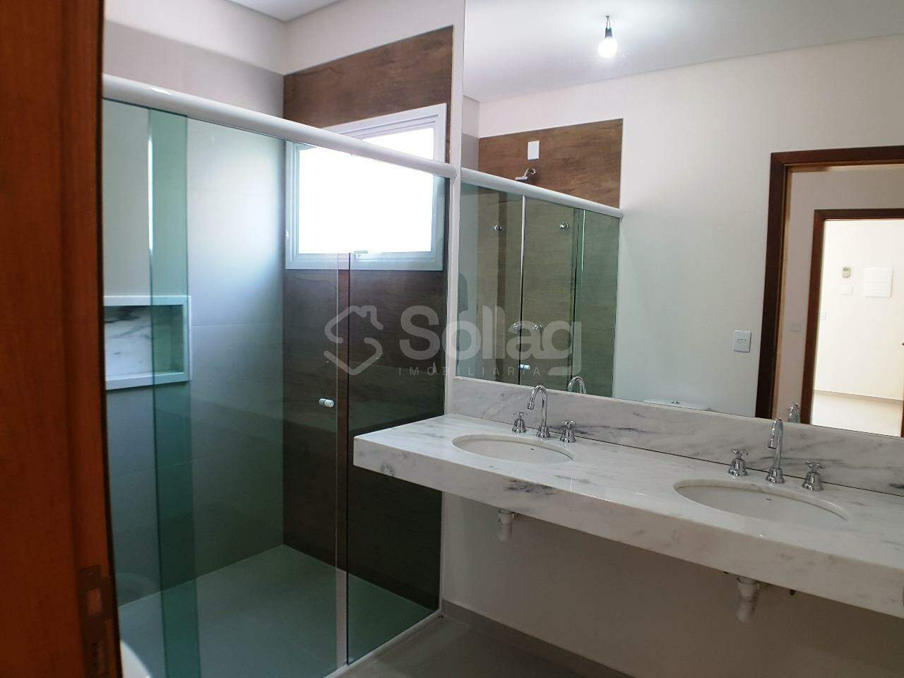 Casa em condomínio à venda no Santa Isabel: 