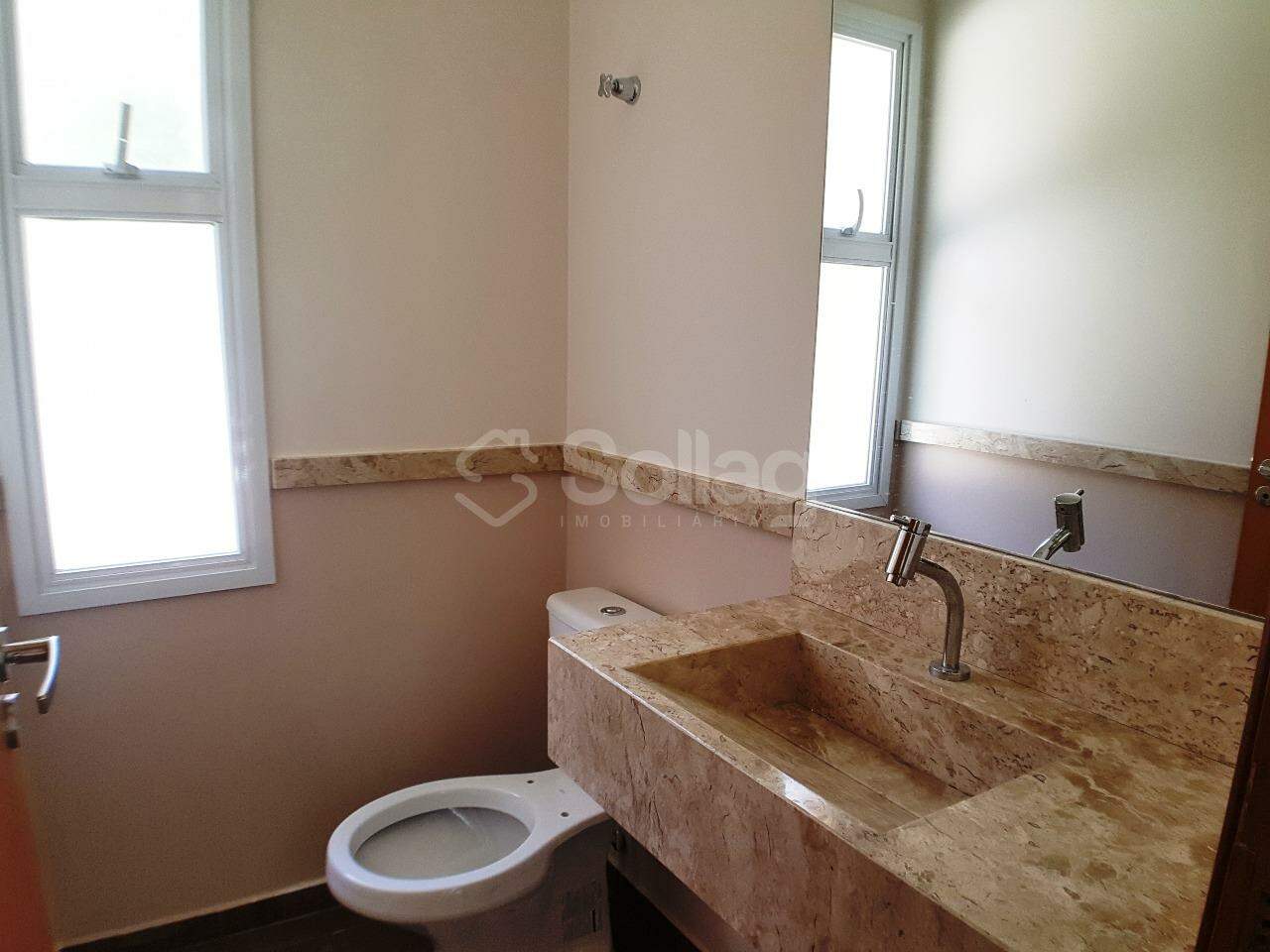 Casa em condomínio à venda no Santa Isabel: 