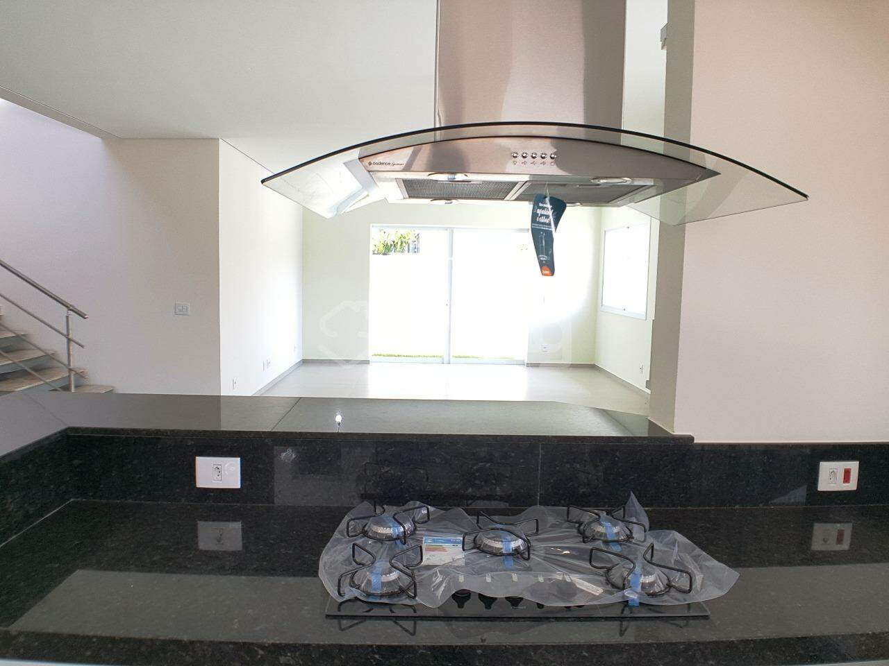 Casa em condomínio à venda no Santa Isabel: 