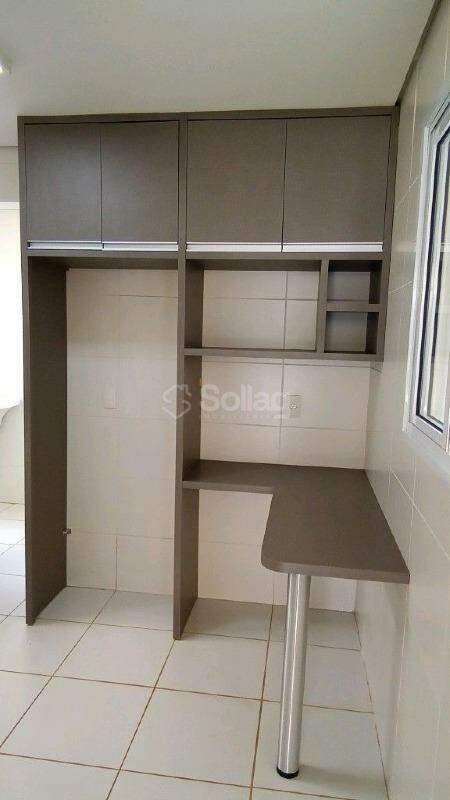 Casa em condomínio para aluguel no Chácaras Alpina: 