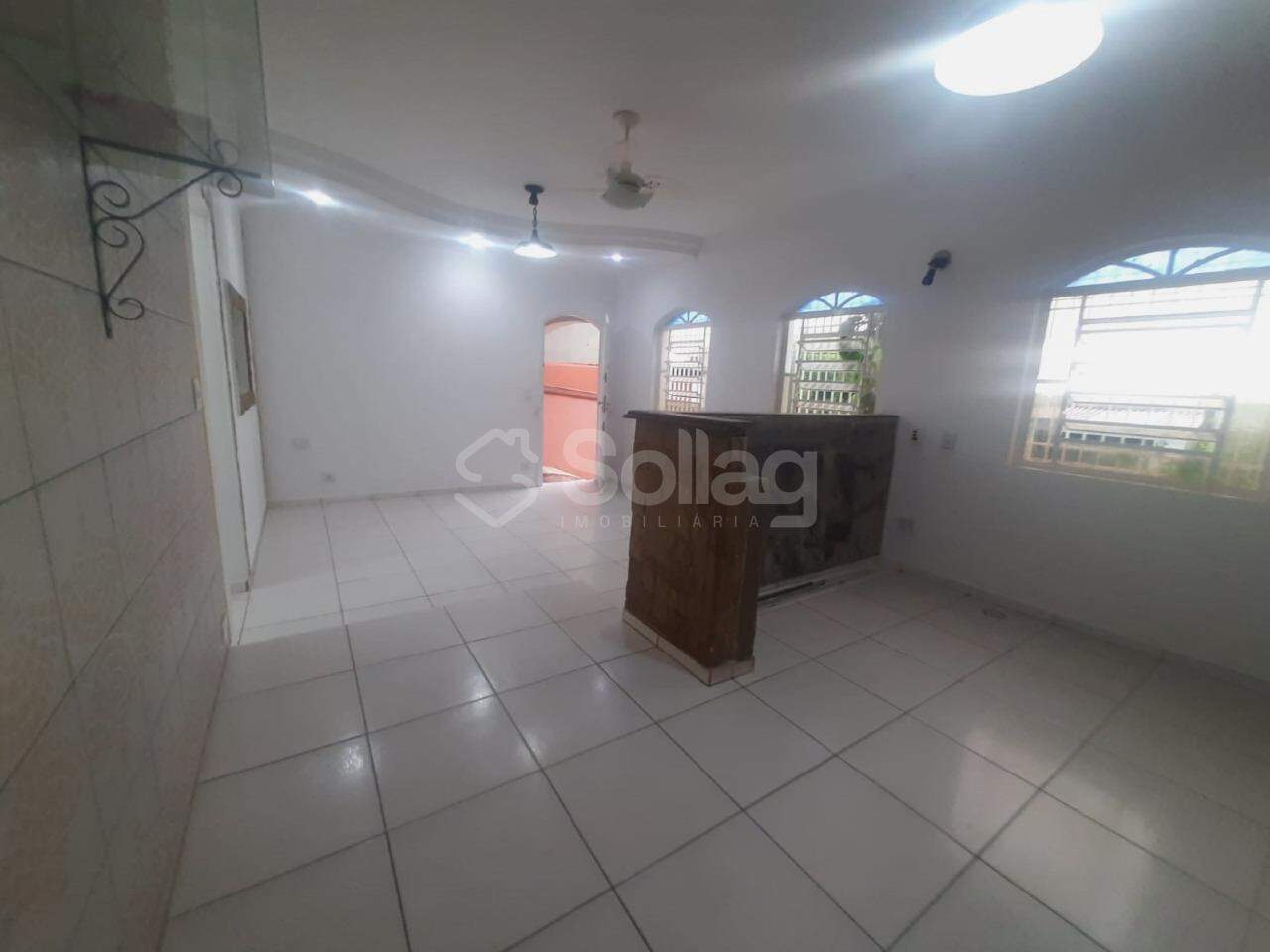 Casa para aluguel no João XXIII: 