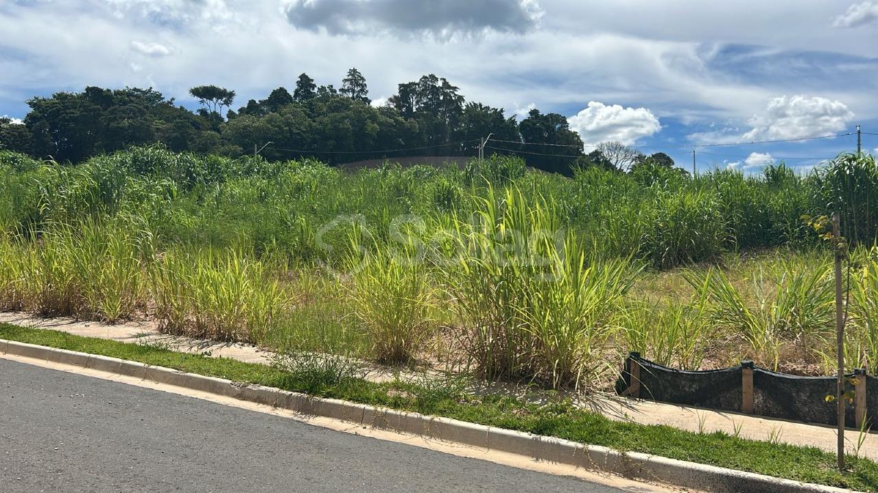 Terreno em condomínio à venda no Pinheirinho: 