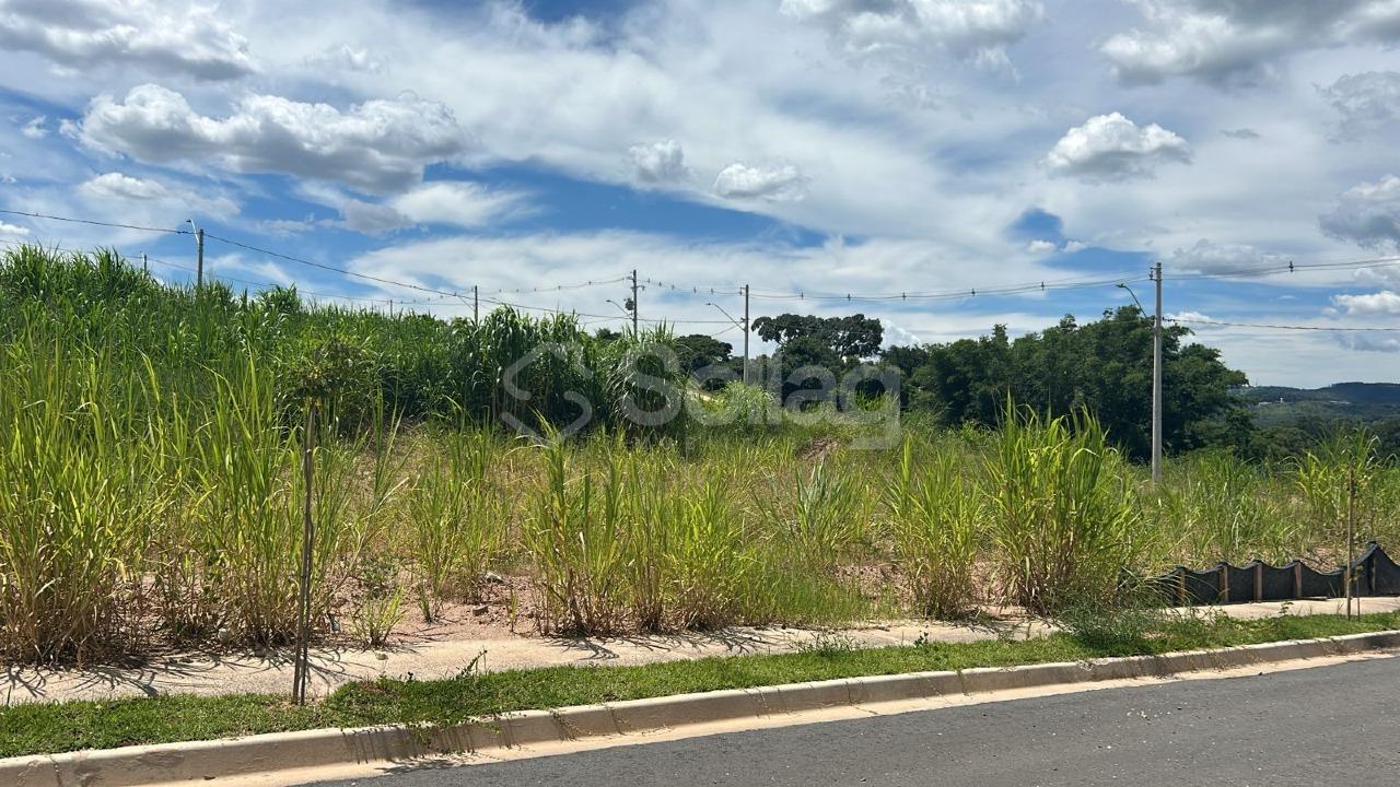 Terreno em condomínio à venda no Pinheirinho: 