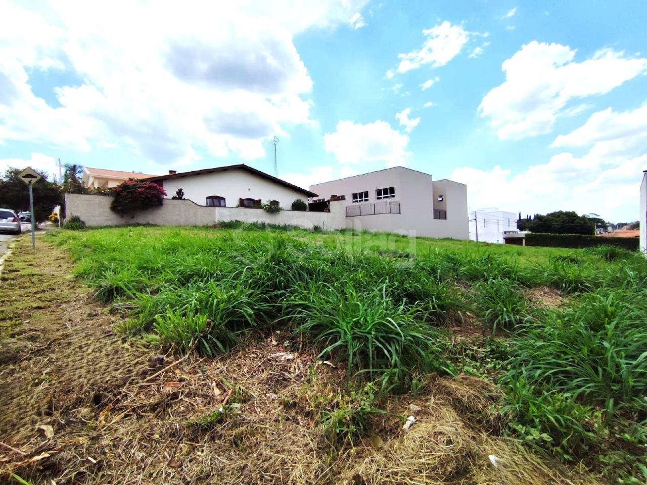 terreno à venda no Jardim Itália :