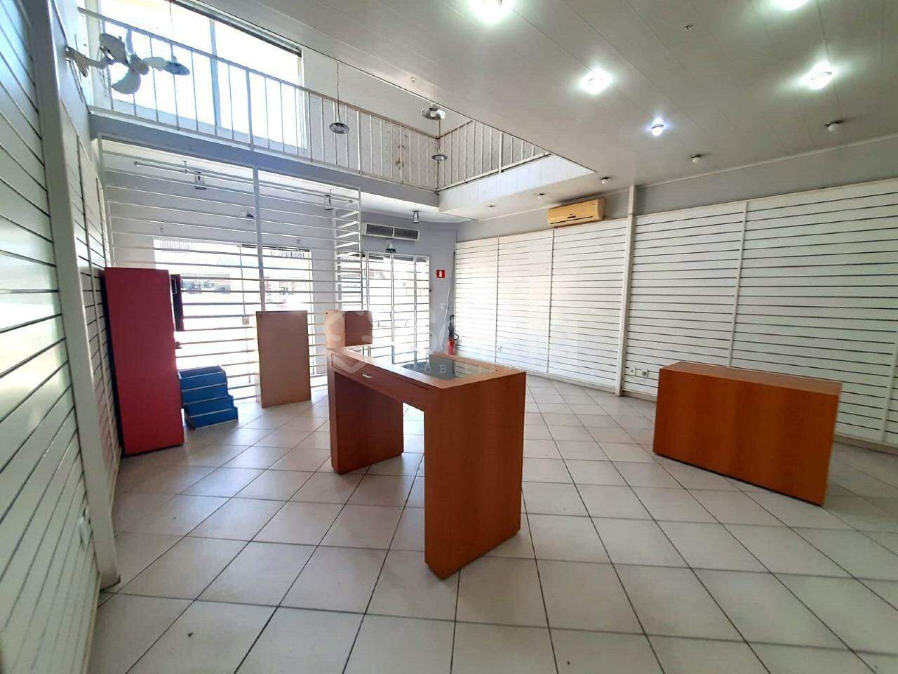 Salão para aluguel no Centro: 