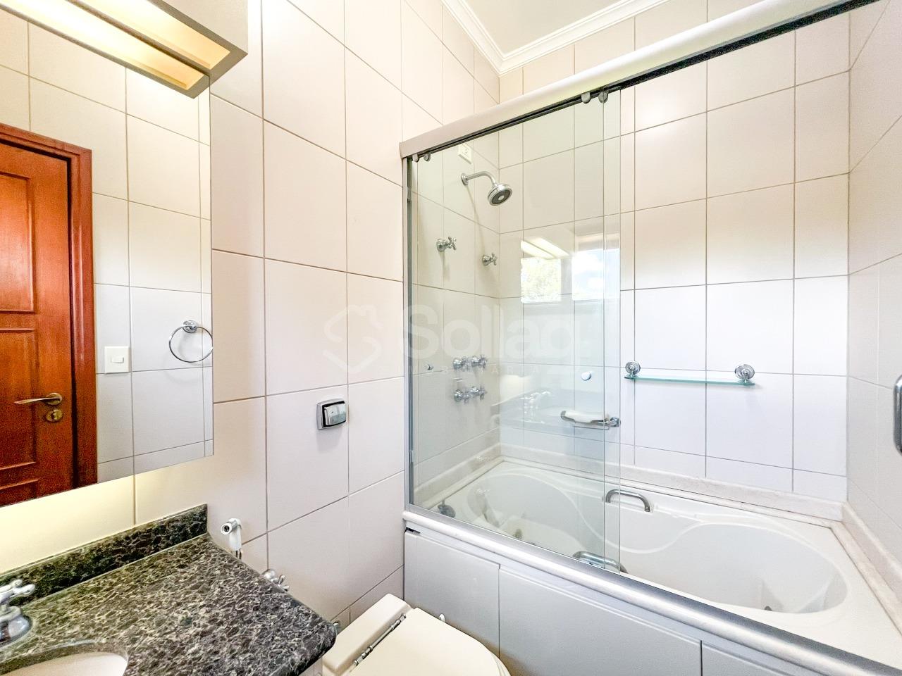 Casa em condomínio à venda no Condomínio Chácaras do Lago: 