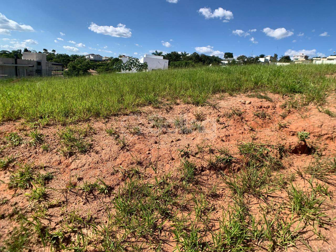 Terreno em condomínio à venda no Condomínio Reserva Santa Isabel 2: 