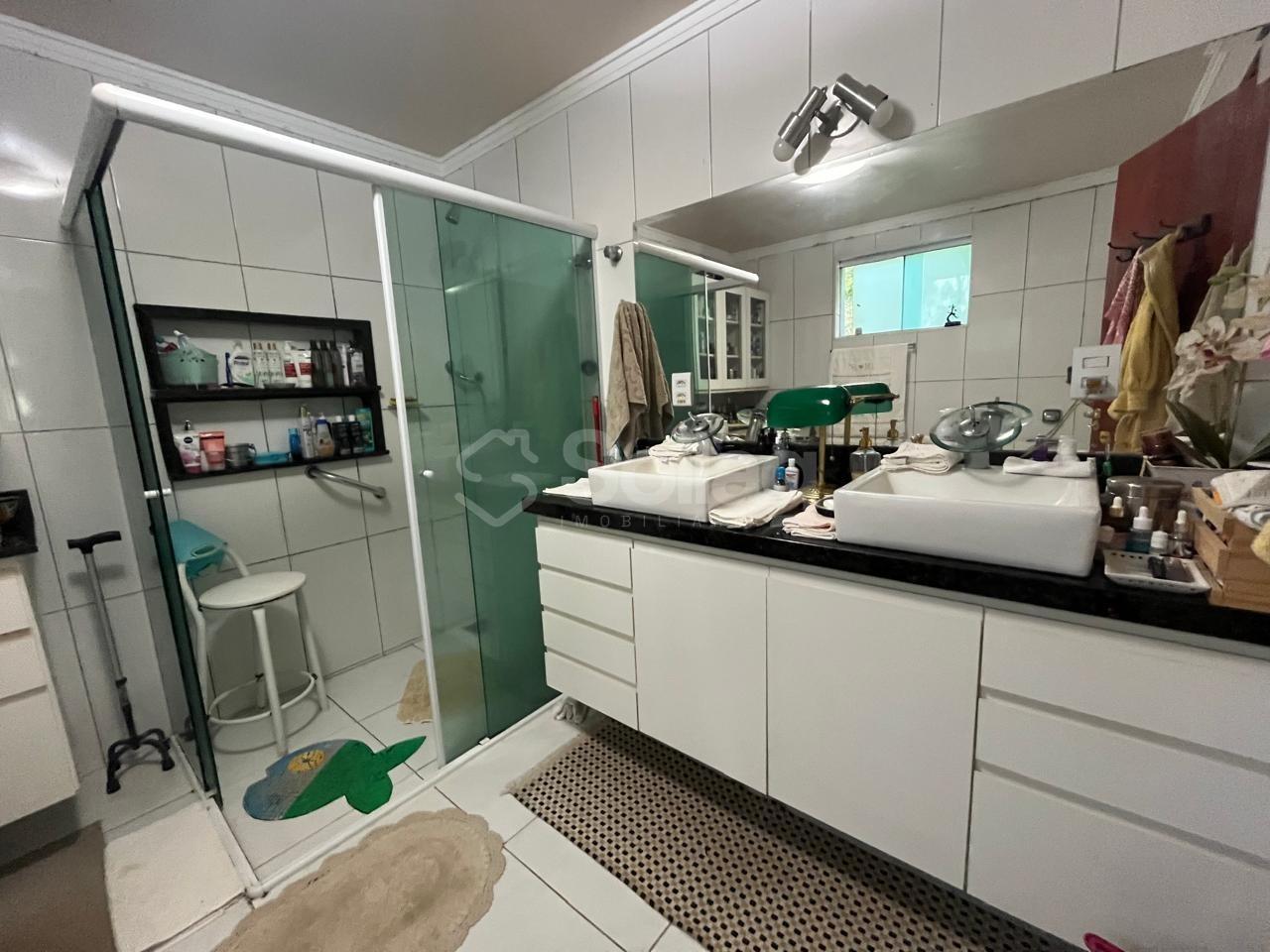 Casa em condomínio à venda no Condomínio Vale da Santa Fé: