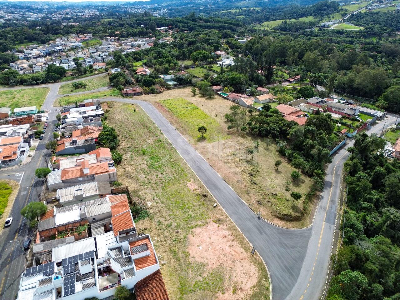 terreno à venda no Pinheirinho: 