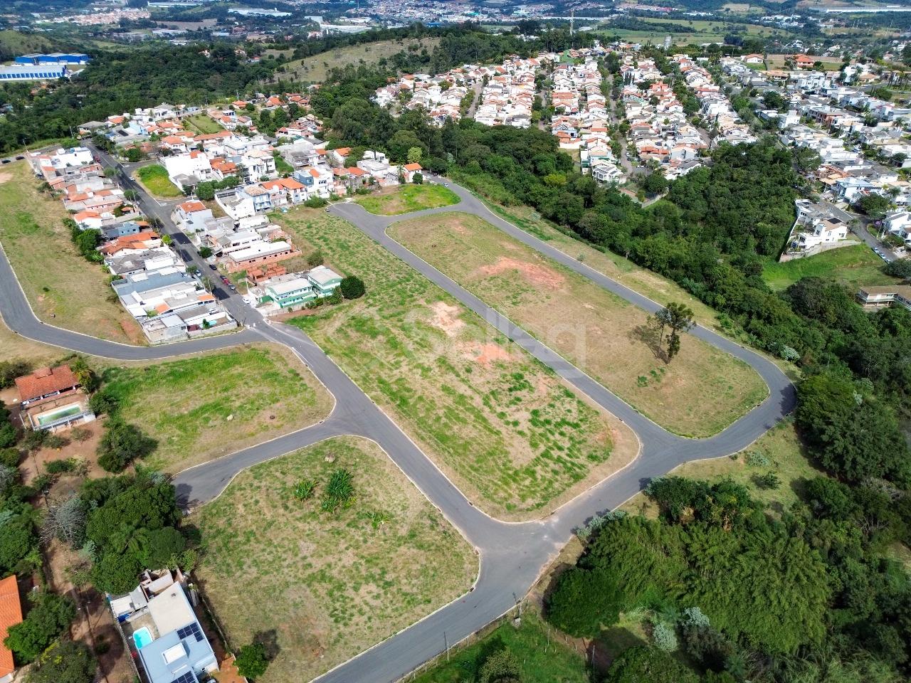 terreno à venda no Pinheirinho: 
