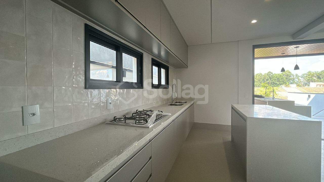 Casa em condomínio à venda no Residencial Bosque da Mata: