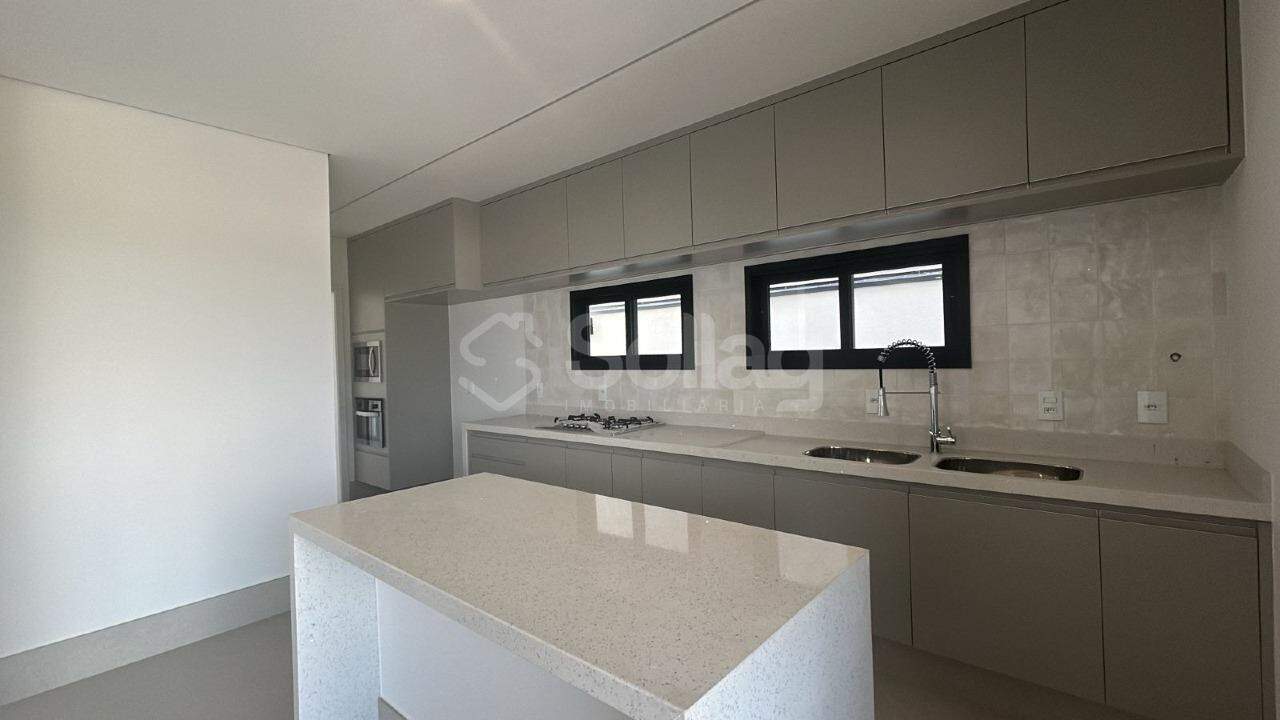 Casa em condomínio à venda no Residencial Bosque da Mata: