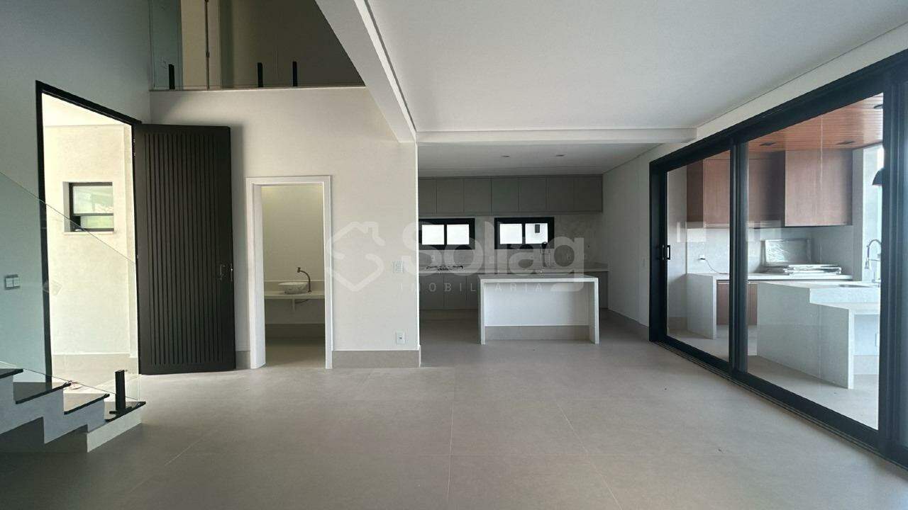 Casa em condomínio à venda no Residencial Bosque da Mata:
