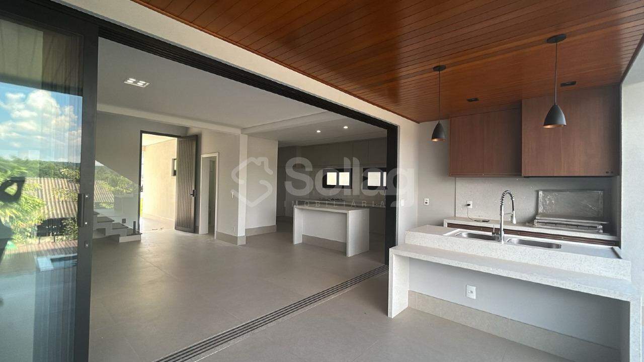 Casa em condomínio à venda no Residencial Bosque da Mata: