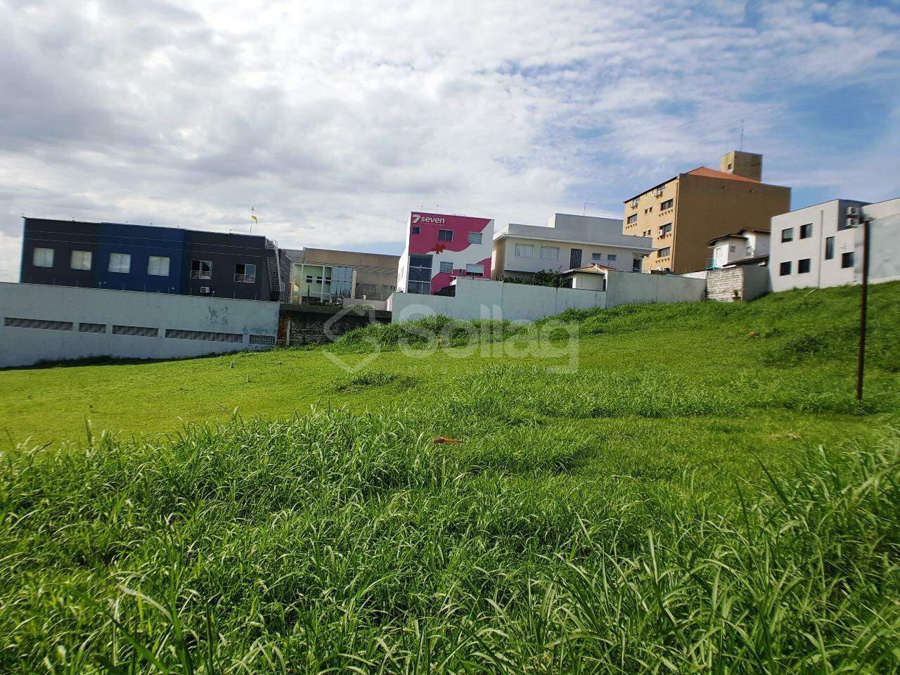 terreno à venda no Centro: 