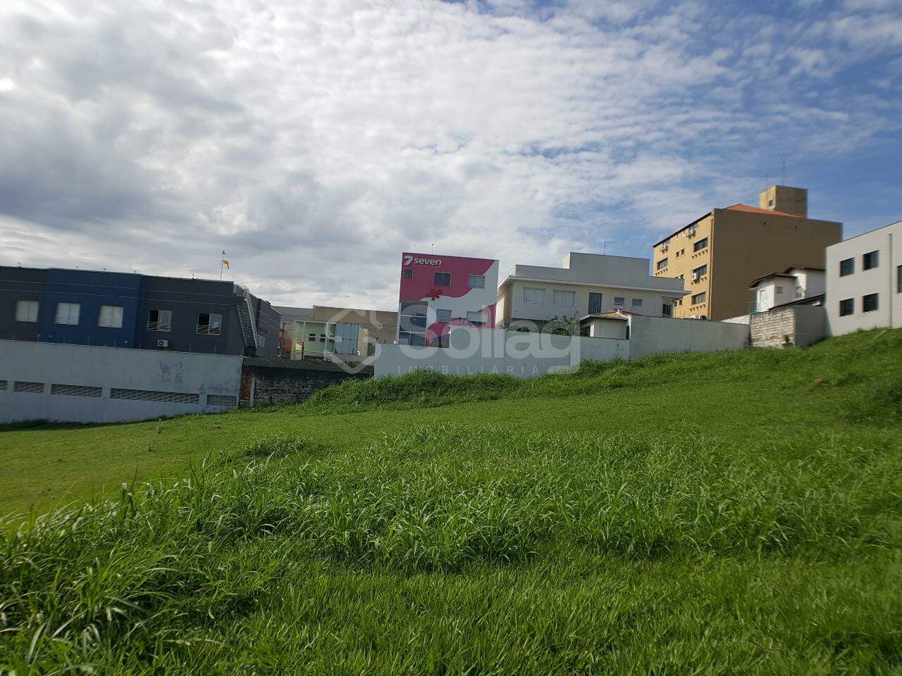 terreno à venda no Centro: