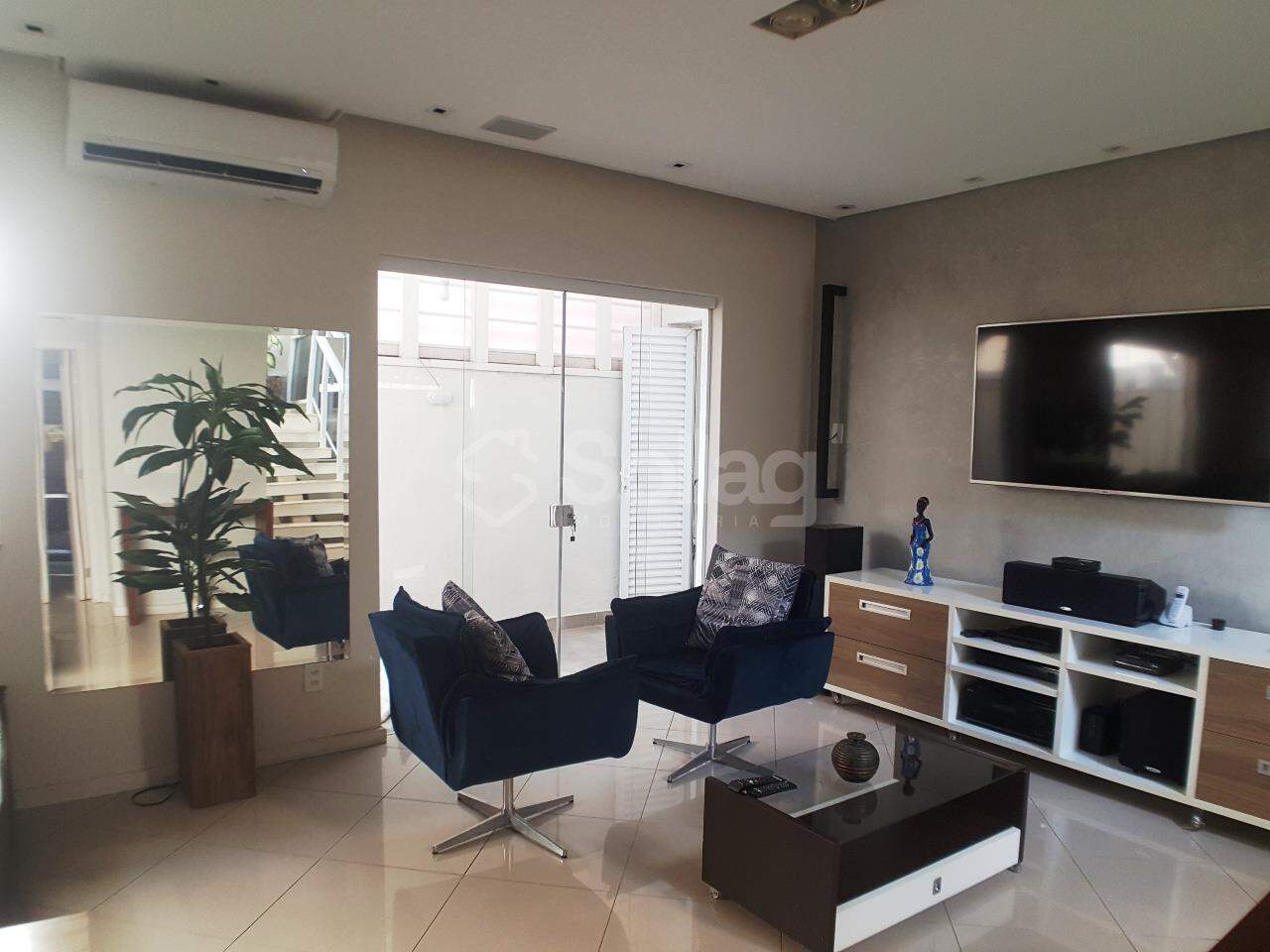 Casa em condomínio à venda no Condomínio Jardim das Palmeiras: 