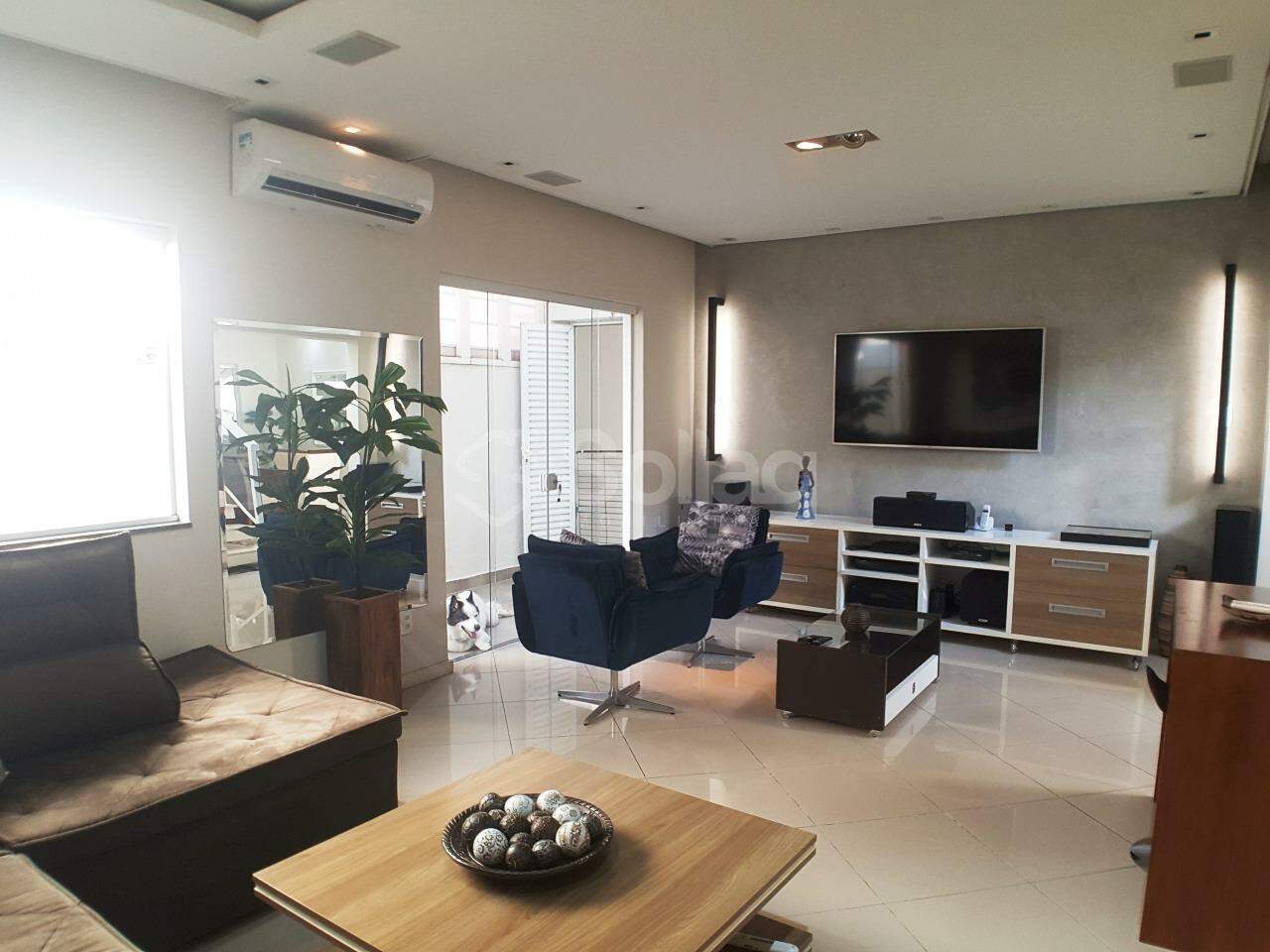 Casa em condomínio à venda no Condomínio Jardim das Palmeiras: 