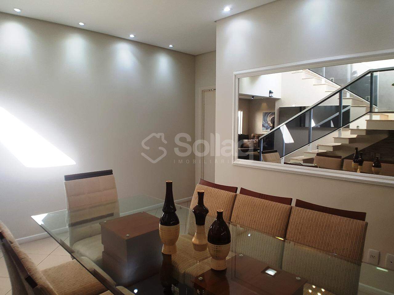 Casa em condomínio à venda no Condomínio Jardim das Palmeiras: 