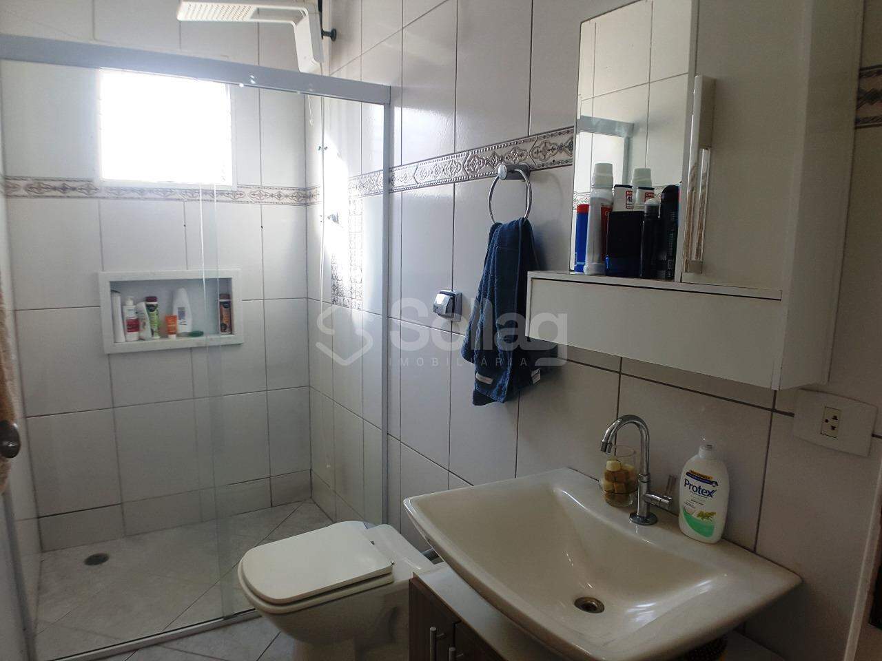 Casa em condomínio à venda no Condomínio Jardim das Palmeiras: 