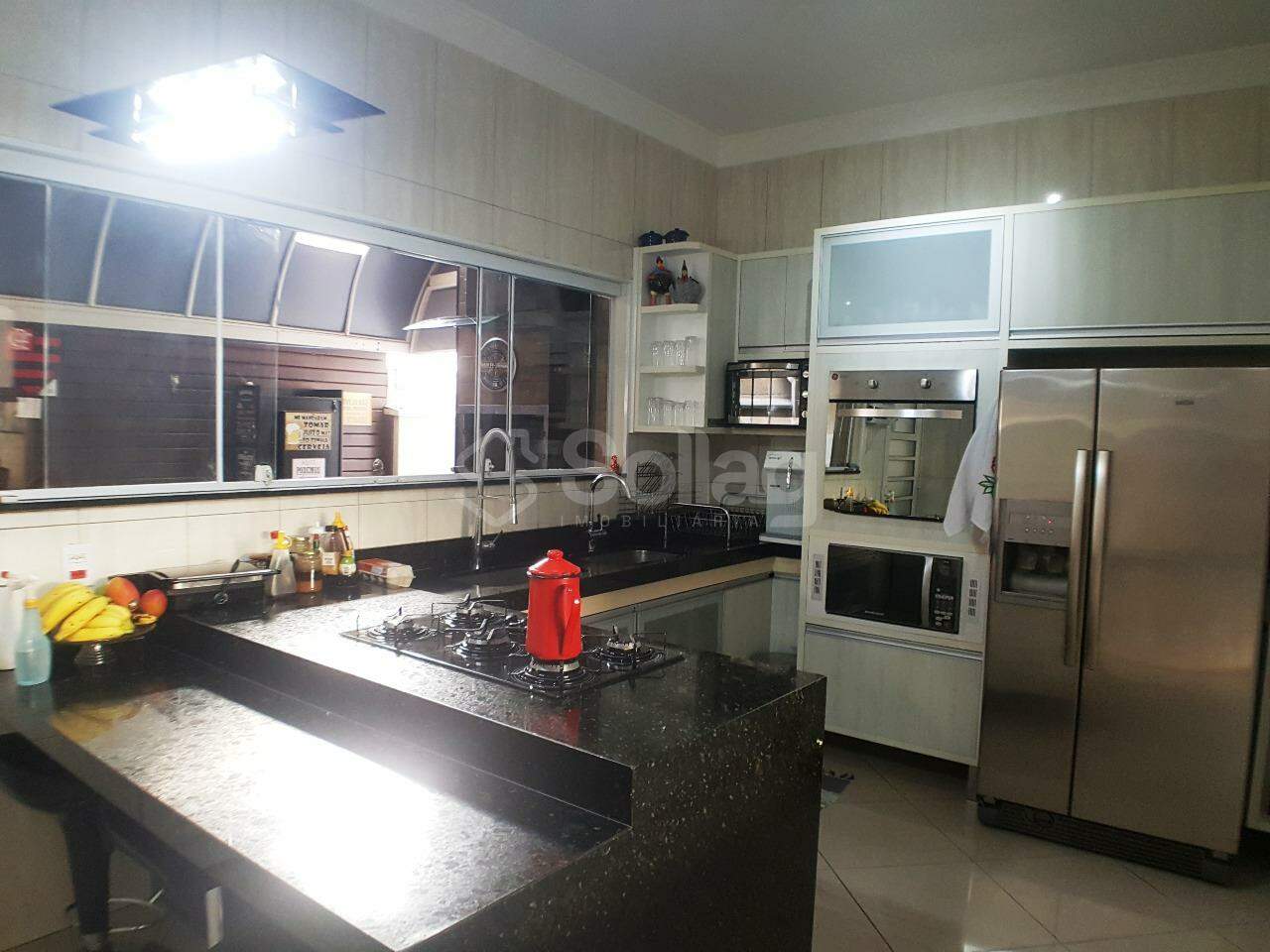 Casa em condomínio à venda no Condomínio Jardim das Palmeiras: 