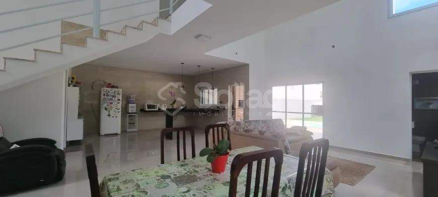 Casa em condomínio à venda no Condomínio Villa D Oro: 