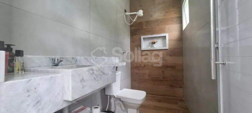 Casa em condomínio à venda no Condomínio Villa D Oro: 