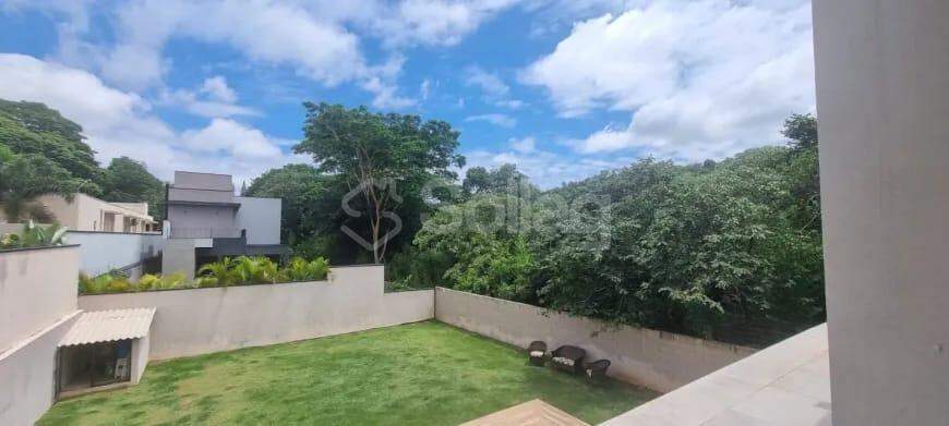 Casa em condomínio à venda no Condomínio Villa D Oro: 