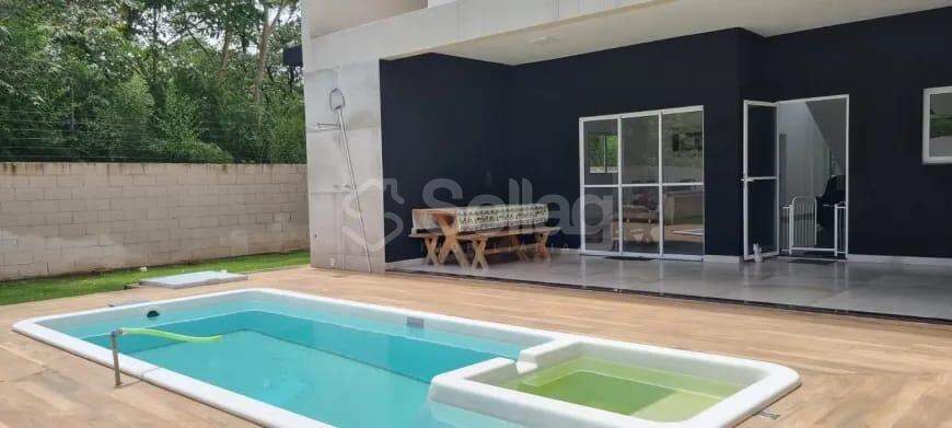 Casa em condomínio à venda no Condomínio Villa D Oro: 