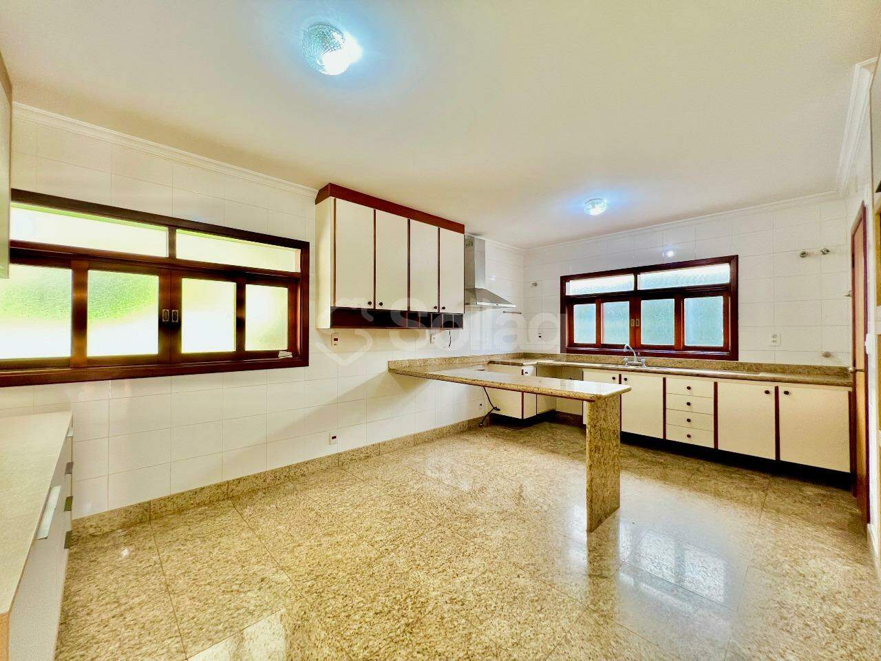 Casa em condomínio à venda no Condomínio Village Visconde Itamaracá: 