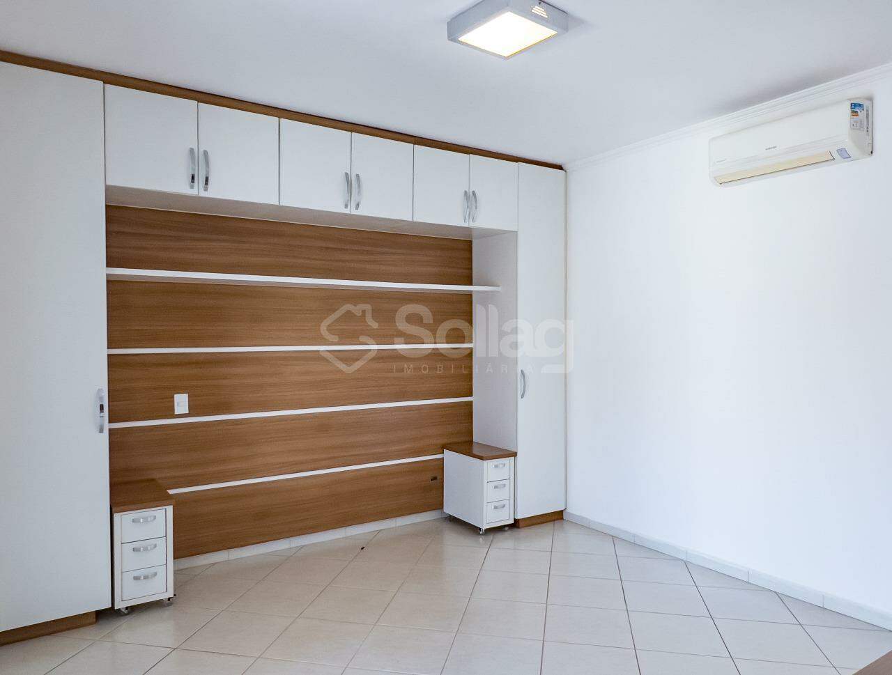 Casa em condomínio à venda no Condomínio Terras de São Francisco: 