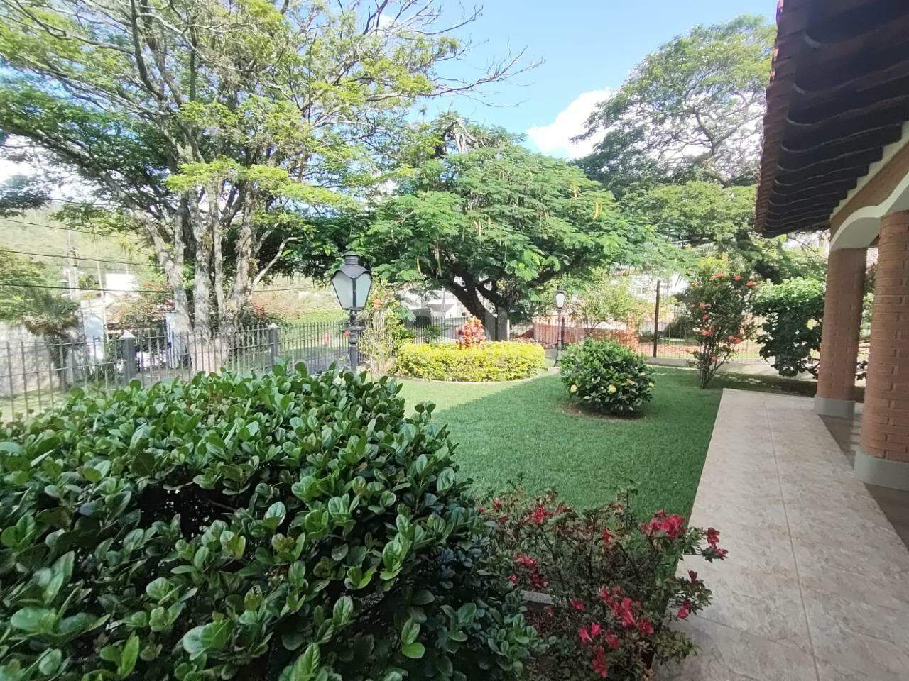 Casa em condomínio para aluguel no Condomínio Estância Marambaia: 