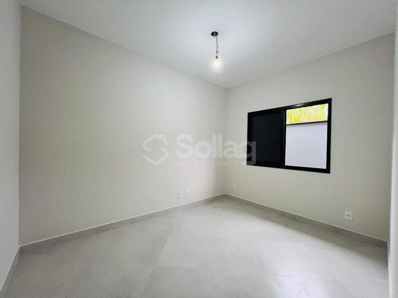 Casa à venda no Pinheirinho: 