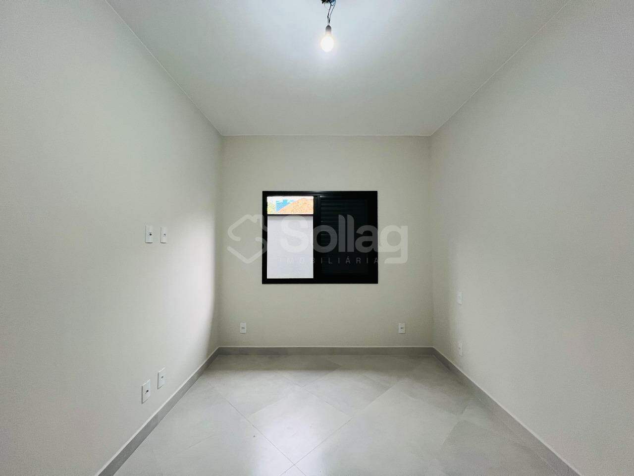 Casa à venda no Pinheirinho: 