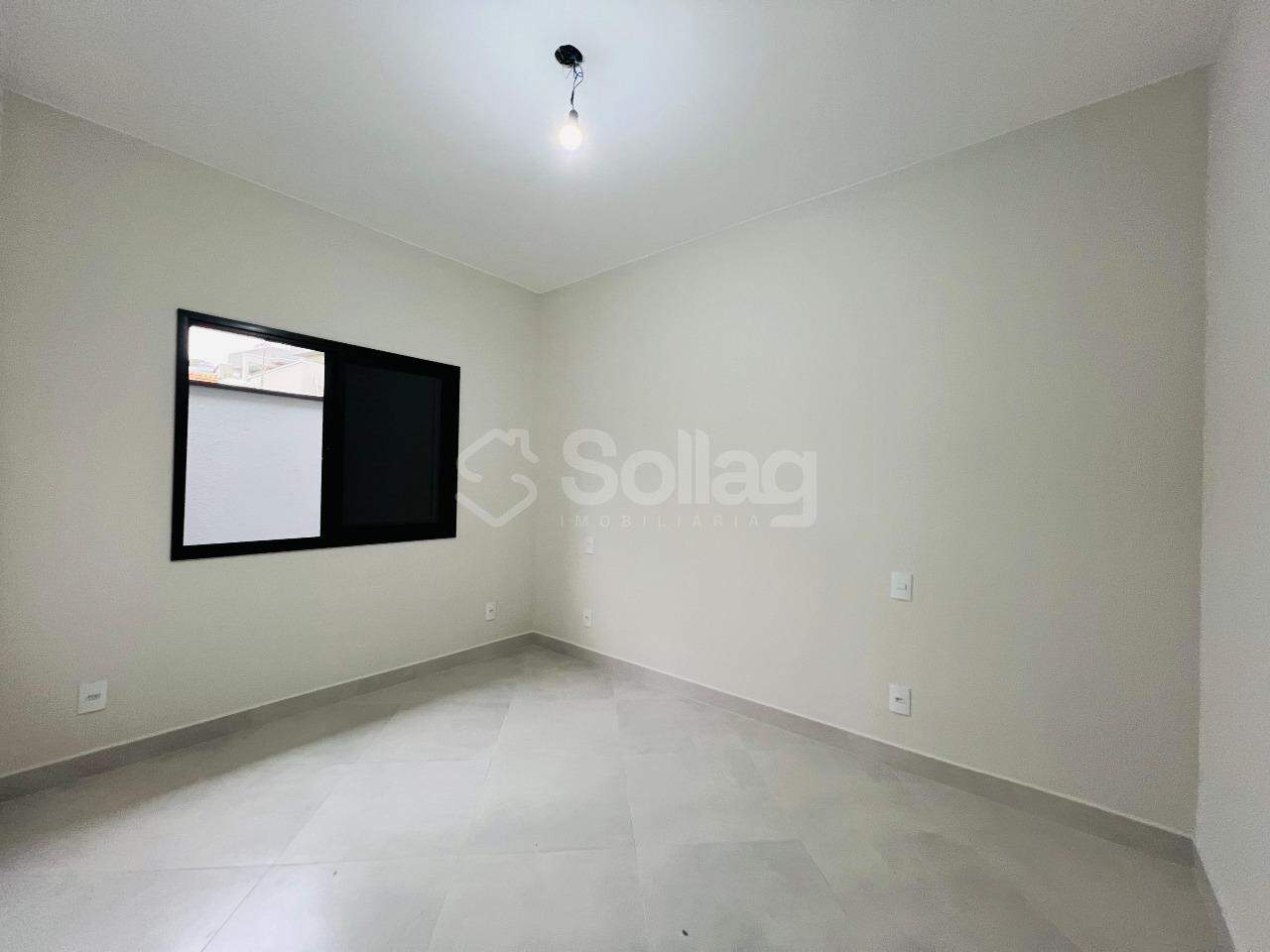 Casa à venda no Pinheirinho: 