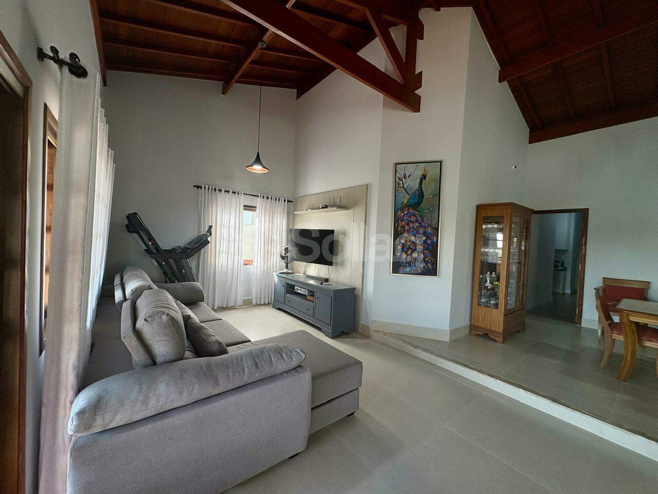 Casa em condomínio à venda no Pinheirinho: 