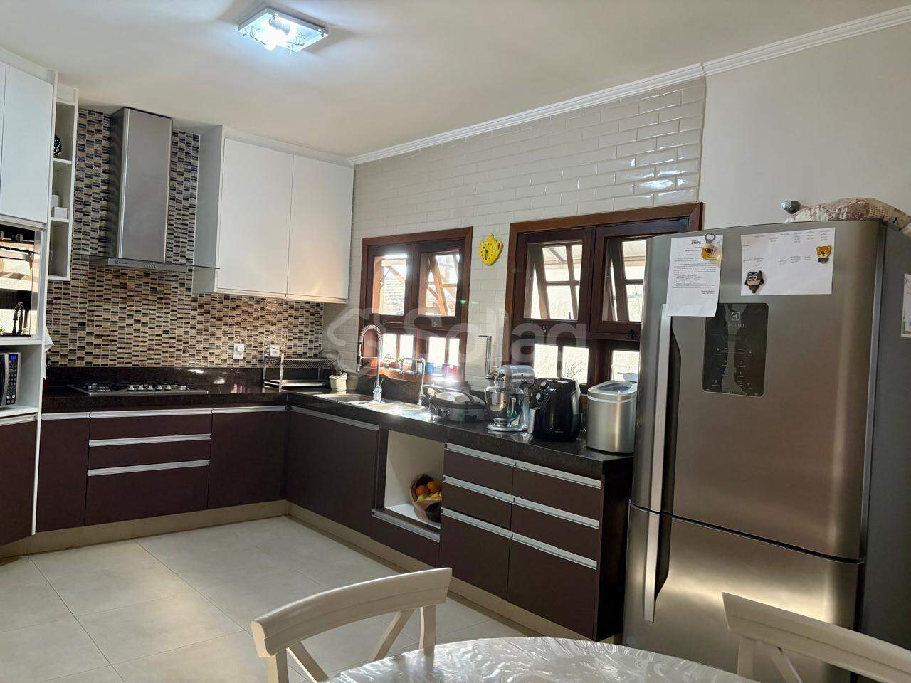 Casa em condomínio à venda no Pinheirinho: 