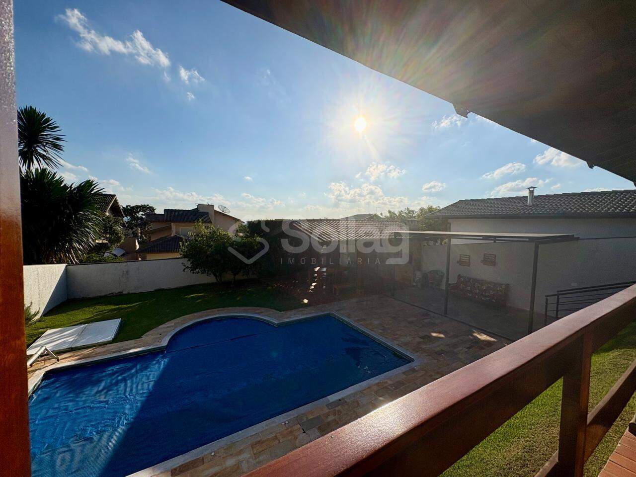 Casa em condomínio à venda no Pinheirinho: 