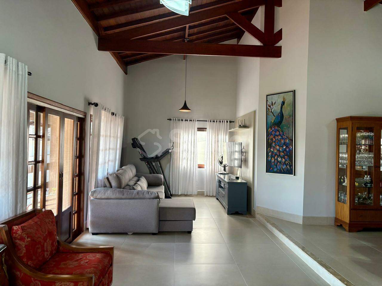 Casa em condomínio à venda no Pinheirinho: 