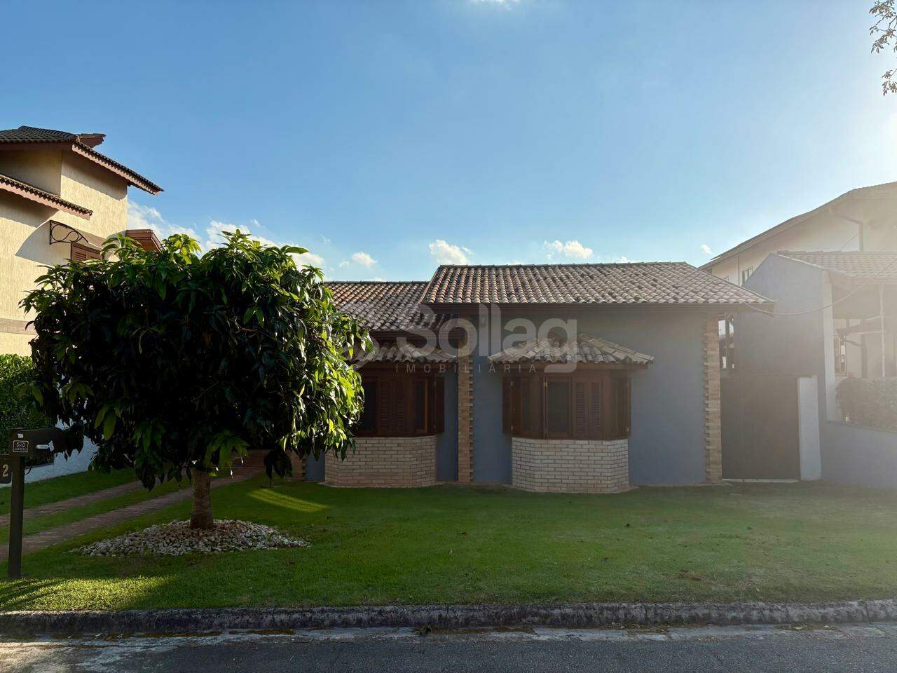 Casa em condomínio à venda no Pinheirinho: 