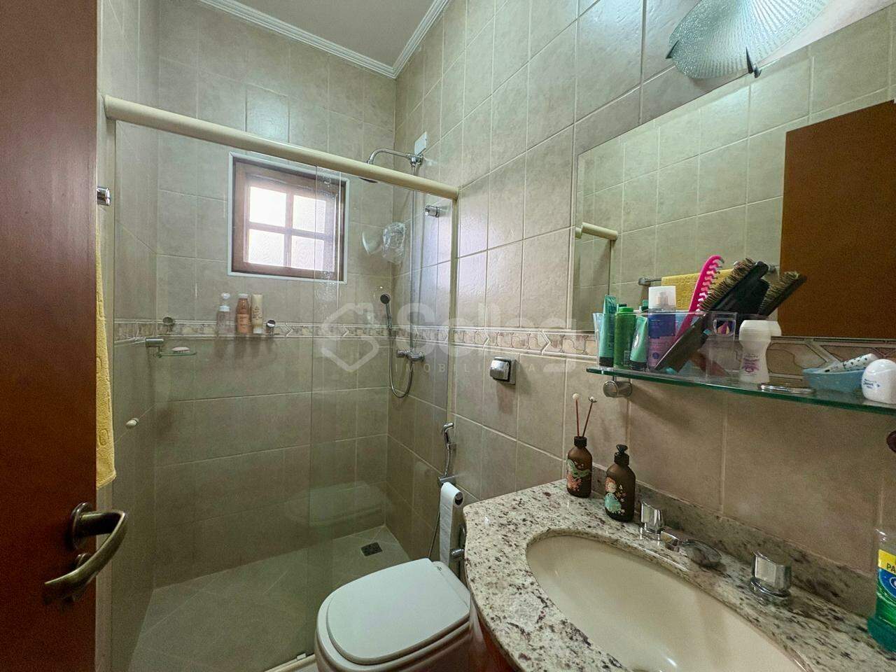 Casa em condomínio à venda no Pinheirinho: 