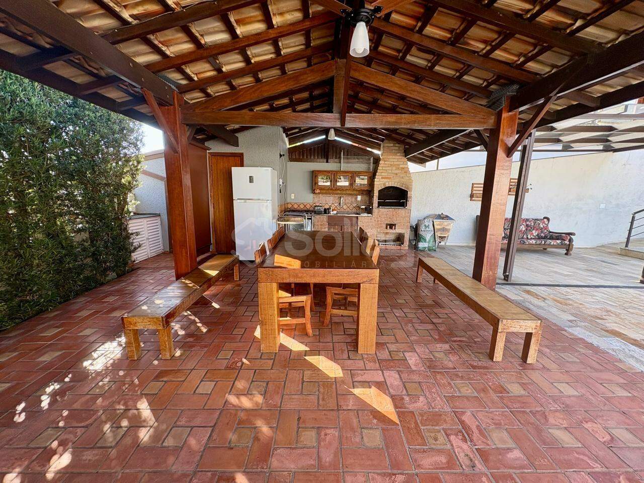 Casa em condomínio à venda no Pinheirinho: 