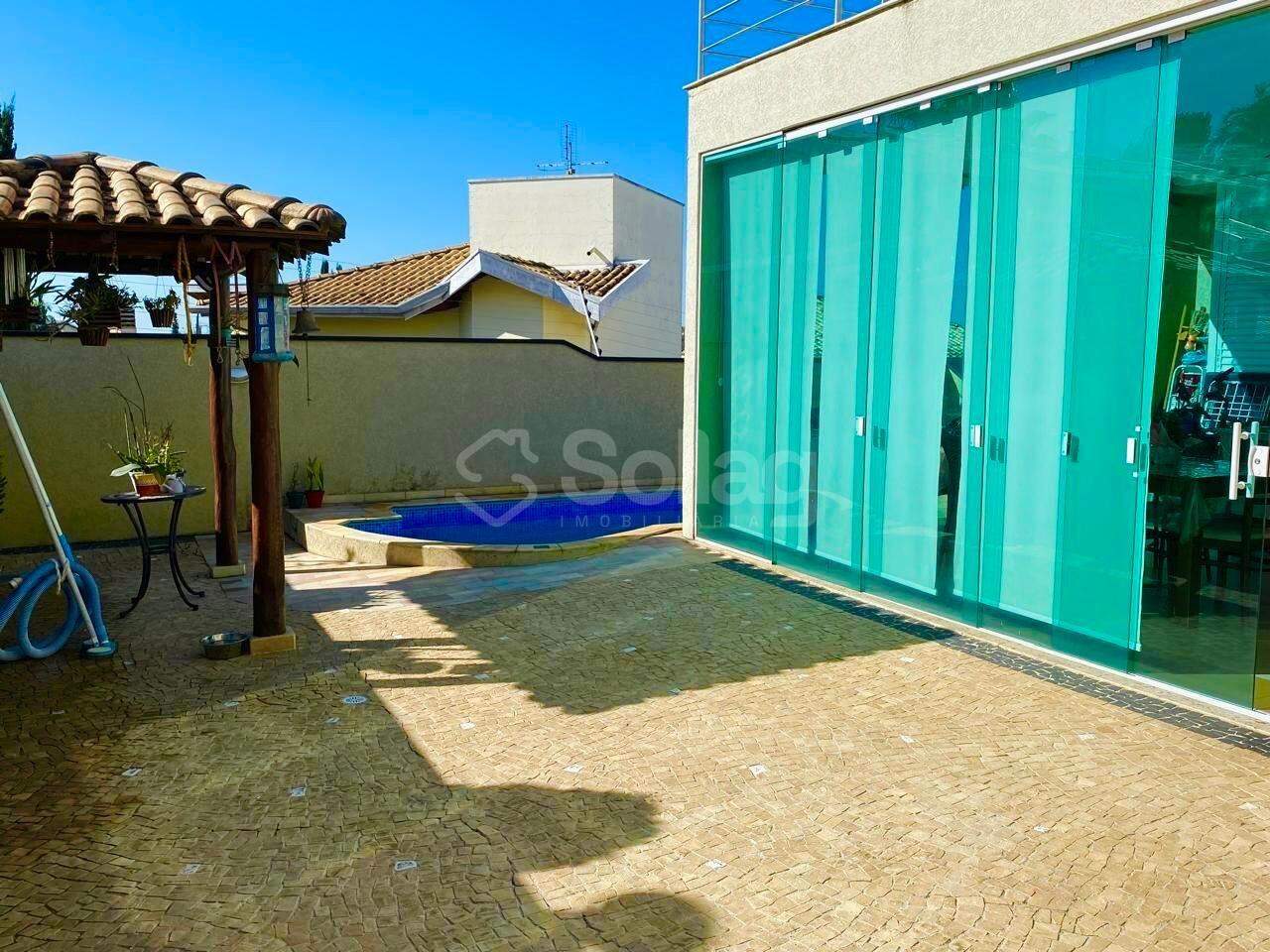 Casa à venda no Jardim Paiquerê: 