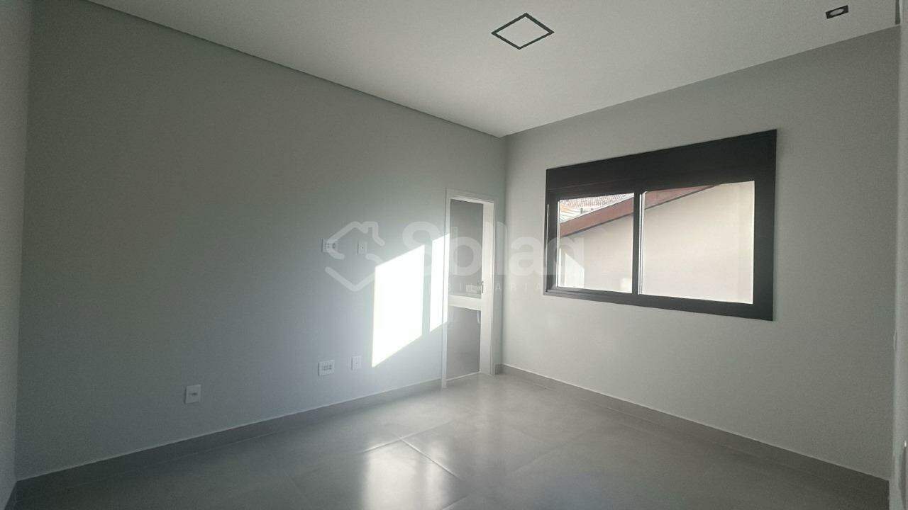 Casa em condomínio à venda no Condomínio Jardim das Palmeiras: